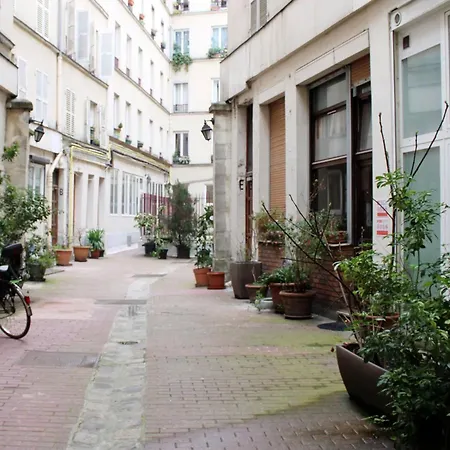 Apartment Newly Refurbished 26m2 Flat Paris